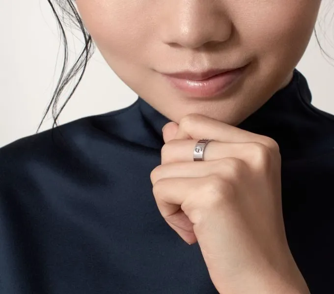 18K White Gold Love Classic Band 5.5MM